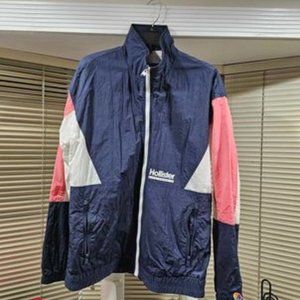 Lightweight Windbreaker